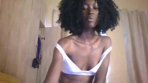 chroe22 online show from April 2026 01:41:02 PM