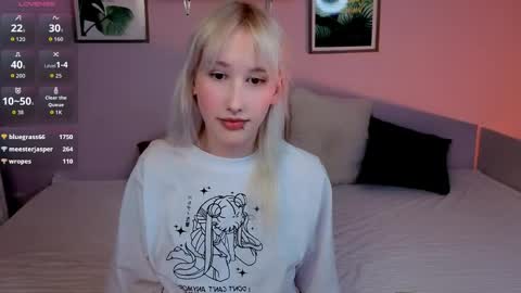 EvaBlonde TayaBrunette EliieBlack hair online show from March 2026 02:28:02 PM