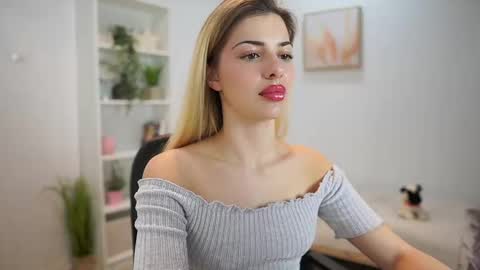 Snapshot of chronic__love chatting on February 2025 02:07:01 PM chronic love online show from February 2025 02:07:01 PM