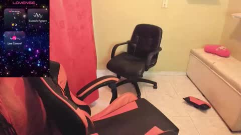 kate   online show from October 2025 09:37:01 PM