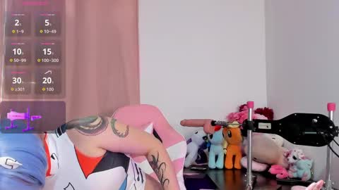 Vanesa online show from October 2025 04:26:01 PM