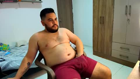 Snapshot of chubbycock_18 chatting on November 2025 10:52:02 PM ChubbyCock 18 online show from November 2025 10:52:02 PM