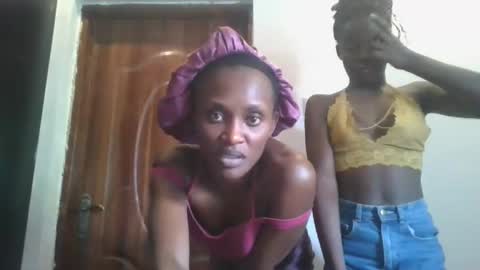Snapshot of chyna_baibe chatting on October 2025 08:43:01 AM chyna_baibe online show from October 2025 08:43:01 AM