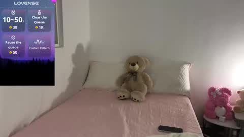 Mia online show from December 2024 02:59:01 AM