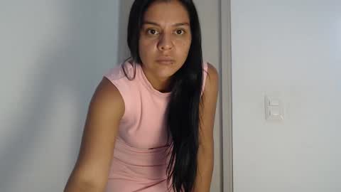 Snapshot of cielonoir04 chatting on May 2026 09:09:02 PM Cielo Noir online show from May 2026 09:09:02 PM