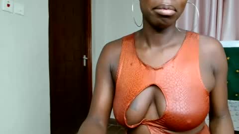 Snapshot of cindy_spice chatting on May 2026 09:43:01 PM cindy spice online show from May 2026 09:43:01 PM