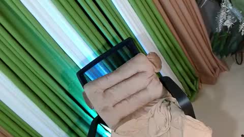 Snapshot of cindysweetcandy chatting on September 2025 07:42:01 AM Sweet Cindy online show from September 2025 07:42:01 AM