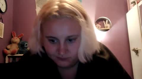 Snapshot of cinnaburwood chatting on December 2024 10:34:02 AM Cinna online show from December 2024 10:34:02 AM