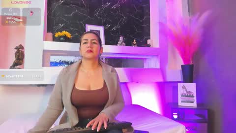 Cinthya  online show from March 2026 12:11:01 PM