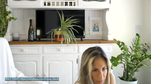 Shara online show from September 2025 09:54:02 AM