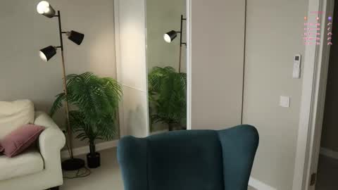 Sandy online show from October 2025 07:20:02 AM