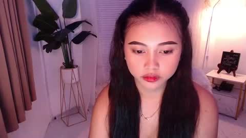 Mikay online show from June 2026 06:14:01 PM