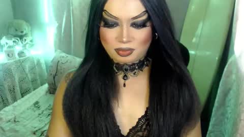 Snapshot of cj_parker69 chatting on June 2026 04:54:02 AM QUEEN CESS online show from June 2026 04:54:02 AM