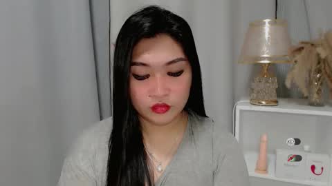 Snapshot of claire_wntr chatting on June 2026 04:40:01 AM CLAIRE online show from June 2026 04:40:01 AM