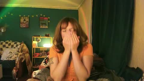 Snapshot of clancyosbourne chatting on October 2025 06:08:01 PM Clancy online show from October 2025 06:08:01 PM