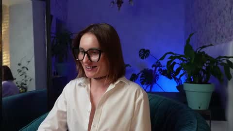 Snapshot of clara_bendover chatting on July 2026 06:47:01 PM Clara online show from July 2026 06:47:01 PM