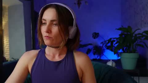 Snapshot of clara_bendover chatting on July 2026 06:22:02 PM Clara online show from July 2026 06:22:02 PM