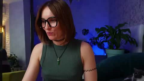 Snapshot of clara_bendover chatting on July 2026 05:42:01 PM Clara online show from July 2026 05:42:01 PM