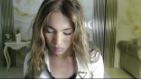 Clara  online show from September 2025 08:31:02 PM