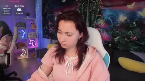 Snapshot of clarabenson chatting on October 2025 06:46:02 PM clarabenson online show from October 2025 06:46:02 PM