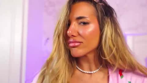 ClaraHazel online show from October 2025 04:44:01 AM