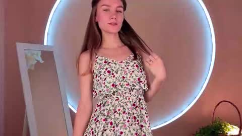 Snapshot of clare_ff chatting on October 2025 09:21:01 AM Claire online show from October 2025 09:21:01 AM