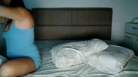 claudiacoxxx online show from December 2025 06:14:01 PM