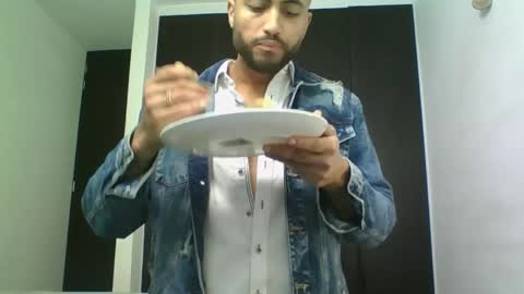 Snapshot of claybrown_ chatting on May 2026 02:35:02 PM Clay online show from May 2026 02:35:02 PM