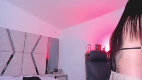 Cleo Adams online show from September 2025 04:00:01 AM