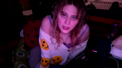 Snapshot of clemie32677 chatting on December 2025 02:05:02 AM clemie32677 online show from December 2025 02:05:02 AM