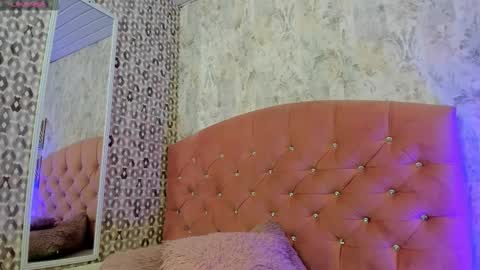 Snapshot of cleo_nilee chatting on October 2025 03:32:01 AM cleo online show from October 2025 03:32:01 AM