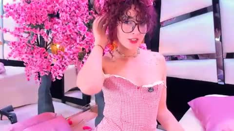 Snapshot of cleodemon chatting on June 2026 06:22:02 AM online show from June 2026 06:22:02 AM