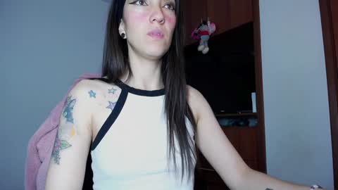  Nicol  online show from January 2025 05:32:02 AM