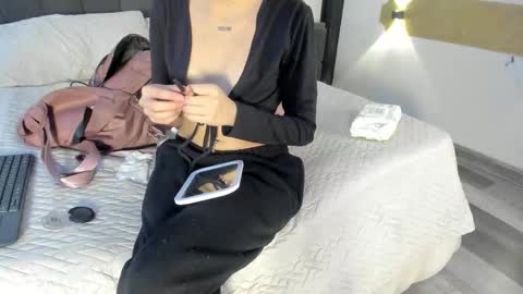 cleowhite_ online show from September 2025 04:45:02 AM