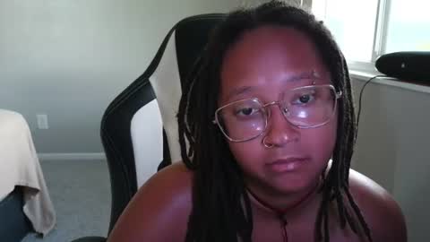 Snapshot of clioenchants chatting on June 2026 08:57:02 PM High Queen Clio online show from June 2026 08:57:02 PM