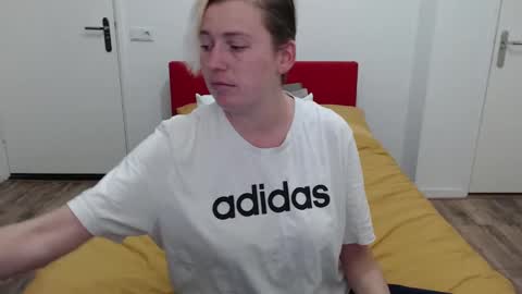 Syl  online show from February 2025 06:48:01 PM