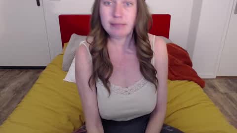 Syl  online show from February 2025 06:24:02 PM