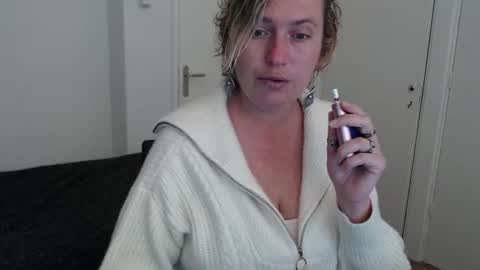 Syl  online show from October 2025 06:57:01 AM