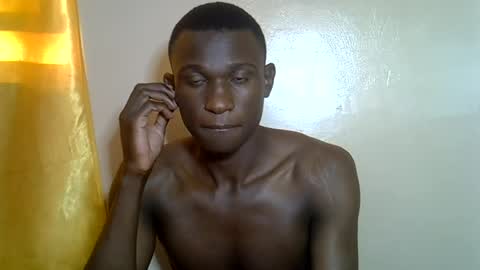 Snapshot of clive_damian chatting on June 2026 04:39:02 AM clive_damian online show from June 2026 04:39:02 AM
