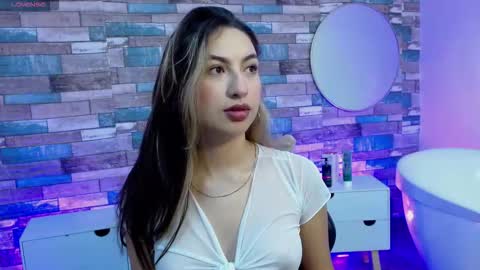 cloe_1tay online show from March 2026 03:21:01 AM