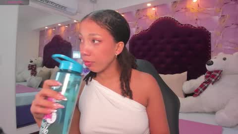 Cloe 555 online show from October 2025 10:12:01 PM