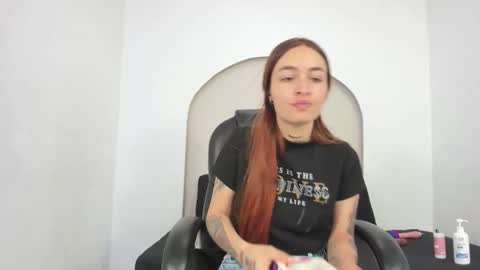 Snapshot of cloe_amazingg chatting on December 2025 02:35:01 PM Cloe online show from December 2025 02:35:01 PM