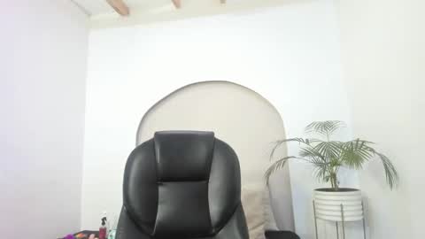 Snapshot of cloe_amazingg chatting on January 2026 02:22:02 PM Cloe online show from January 2026 02:22:02 PM