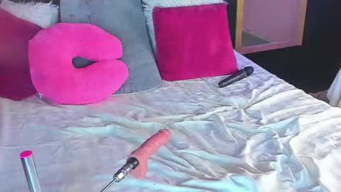 Cloe Bridgee online show from December 2025 03:57:01 AM