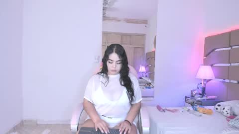 Snapshot of cloe_cifuentes chatting on February 2025 08:34:02 PM Cloe Online de 600 a 1400 online show from February 2025 08:34:02 PM