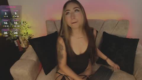 Snapshot of cloe_martinezz_ chatting on May 2026 08:17:01 PM cloe_martinezz_ online show from May 2026 08:17:01 PM