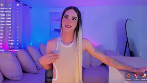 Snapshot of cloe_reminton_ chatting on December 2024 10:09:01 PM CLOE REMINTON online show from December 2024 10:09:01 PM