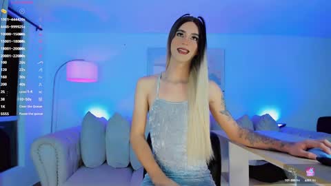 Snapshot of cloe_reminton_ chatting on January 2025 08:18:02 AM CLOE REMINTON online show from January 2025 08:18:02 AM