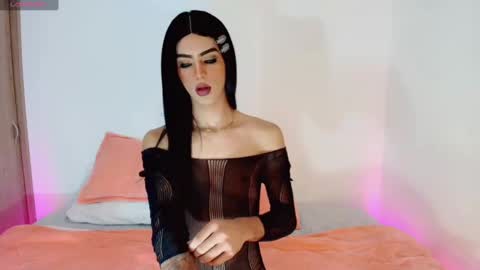 Snapshot of cloe_reminton_ chatting on January 2025 07:35:01 AM CLOE REMINTON online show from January 2025 07:35:01 AM