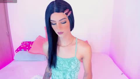 Snapshot of cloe_reminton_ chatting on February 2025 06:07:02 AM CLOE REMINTON online show from February 2025 06:07:02 AM